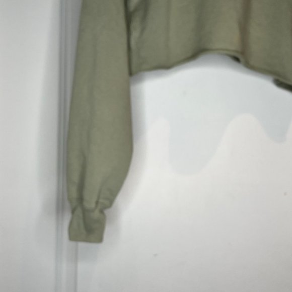 Aritzia TNA AiryAF Fleece Cropped crewneck, Size 1 = oversized SMALL - Picture 3 of 7